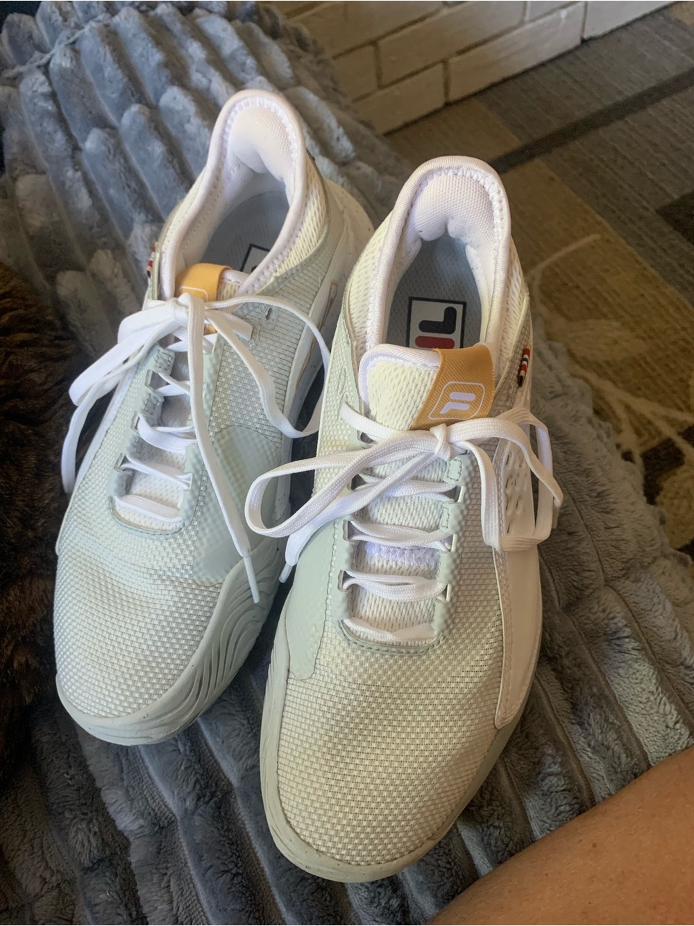Fila’s Sporty Mondo Forza White/Grey/Gold Sneakers, Women’s Size: 7.5 Medium